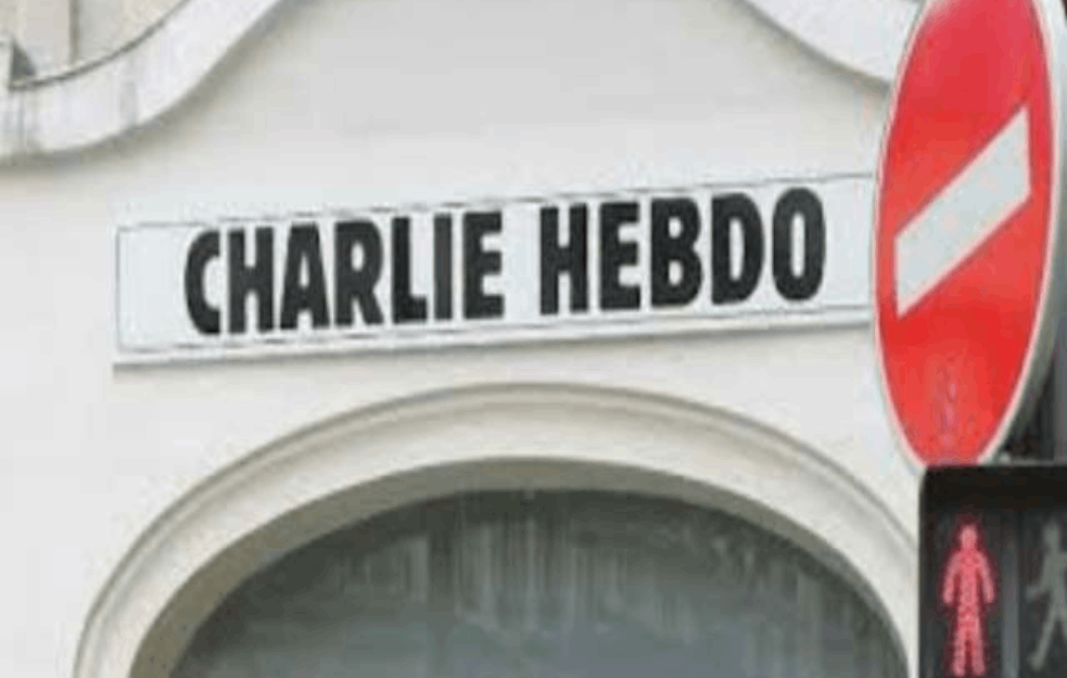 FRANCUSKI LIST OPET PROVOCIRA: Šarli Ebdo uhapsio Boga! (FOTO)
